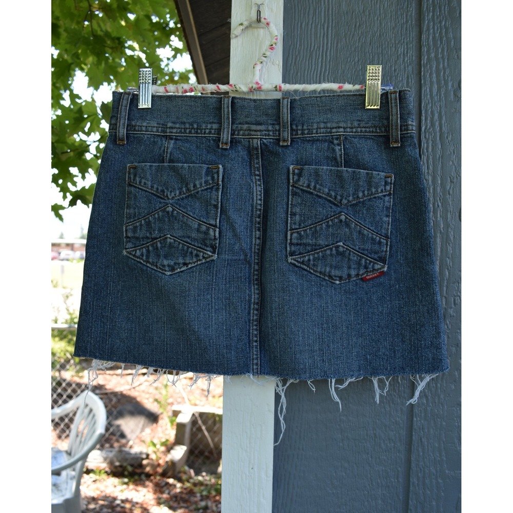 Vintage Guess Denim Mini Skirt Medium Wash Raw Hem 100% Cotton Y2K Low Rise 29 - Picture 3 of 9